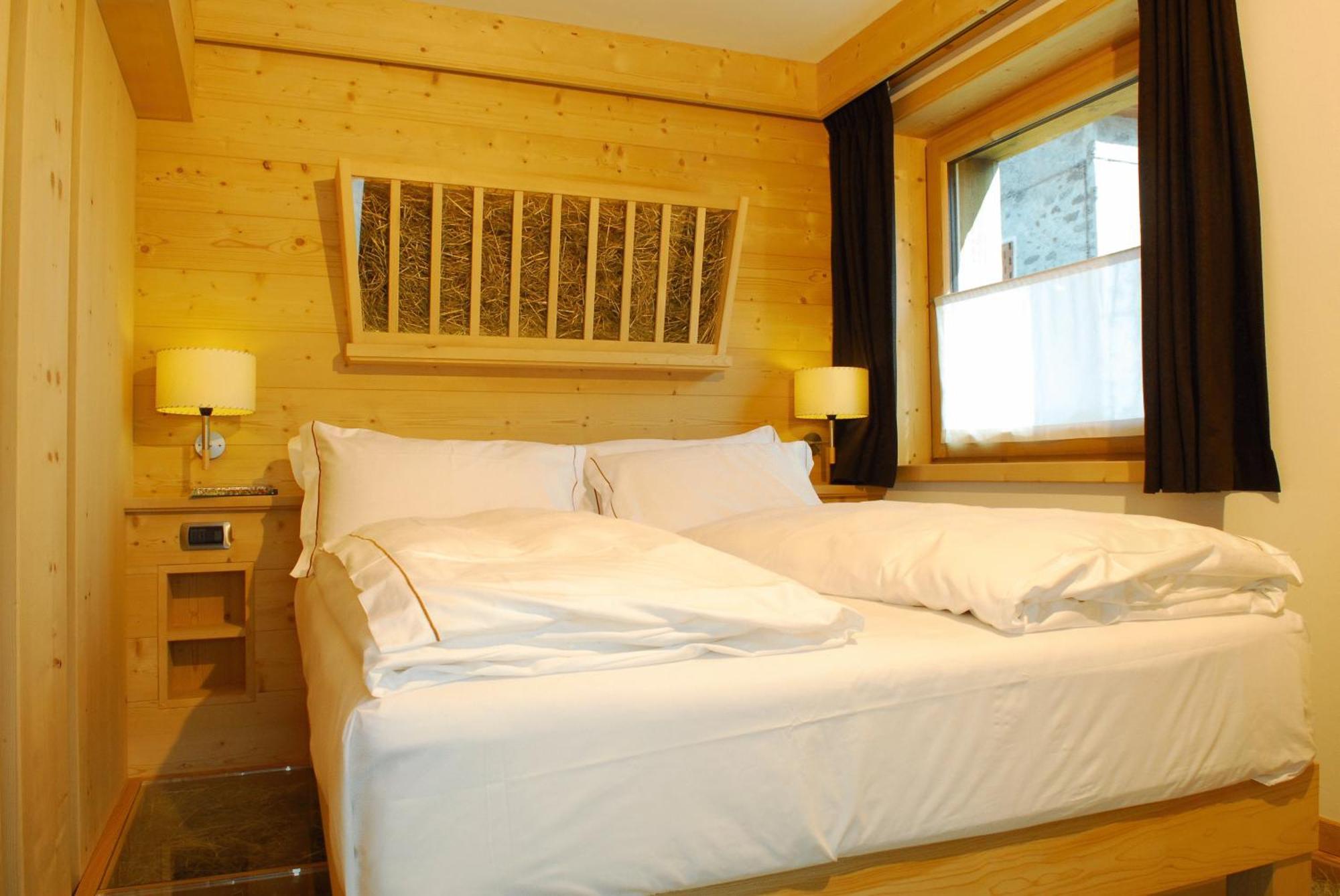 Alpen Hotel Chalet Pradelle ภายนอก รูปภาพ